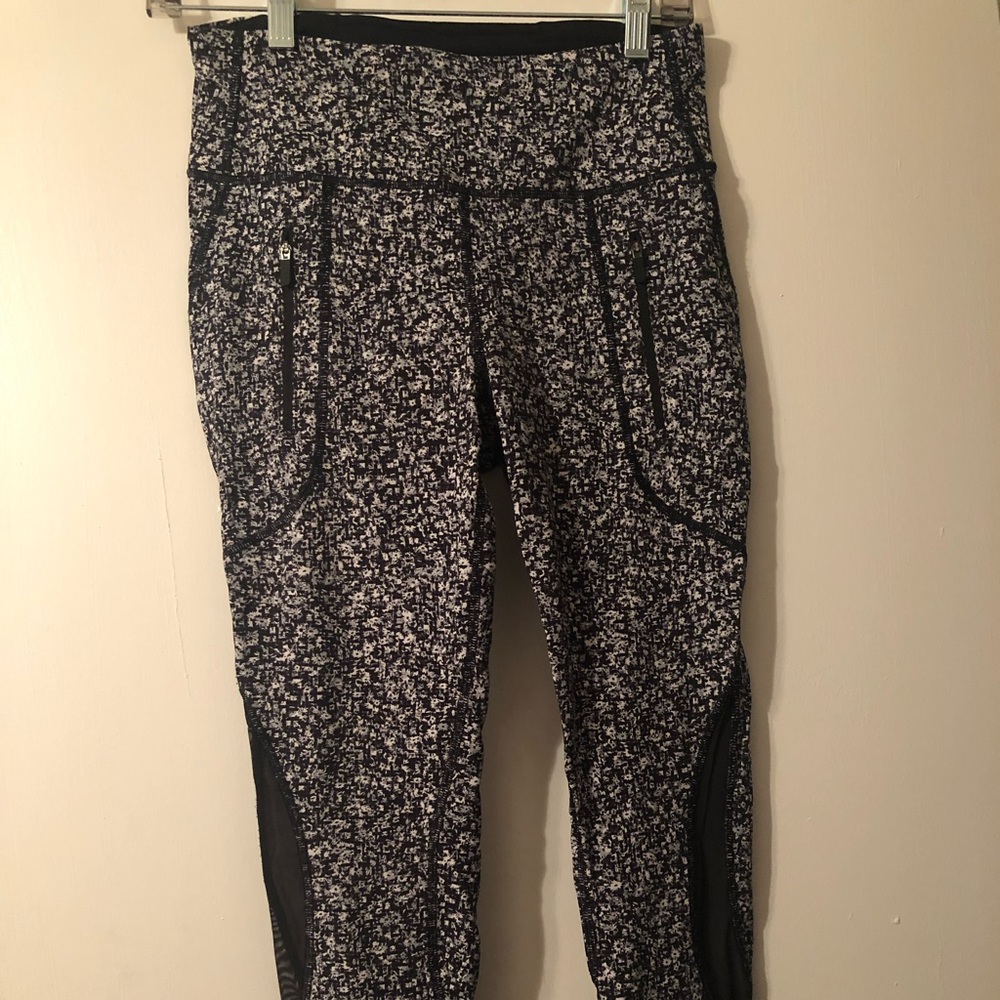 Lu lu lemon yoga pants